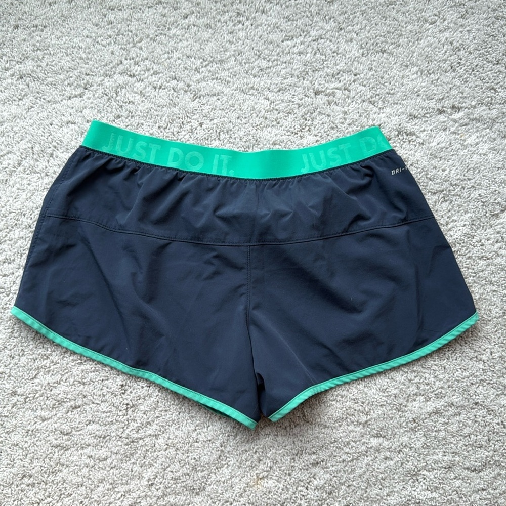 Women NIKE DRI-FIT Shorts Size‎ Small “Just Do It” Band - Picture 4 of 5